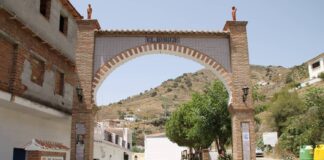 La Diputación financia con 1,2 millones de euros un nuevo polideportivo en El Borge y la cubrición de una pista deportiva en Árchez