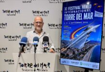 Torre del Mar alarga el verano: el Festival Aéreo reúne a 300.000 personas