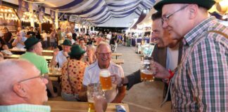 Oktoberfest de Torrox: Torrox Costa celebra 50 años de vínculo con Alemania Oktoberfest de Torrox 2026: ambiente de la fiesta de la cerveza en Torrox Costa