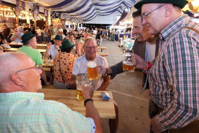 Oktoberfest de Torrox 2026: ambiente de la fiesta de la cerveza en Torrox Costa
