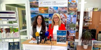 APTA lleva a Londres la oferta de los 31 pueblos de la Axarquía Representantes de APTA en la presentación de su viaje a la WTM de Londres