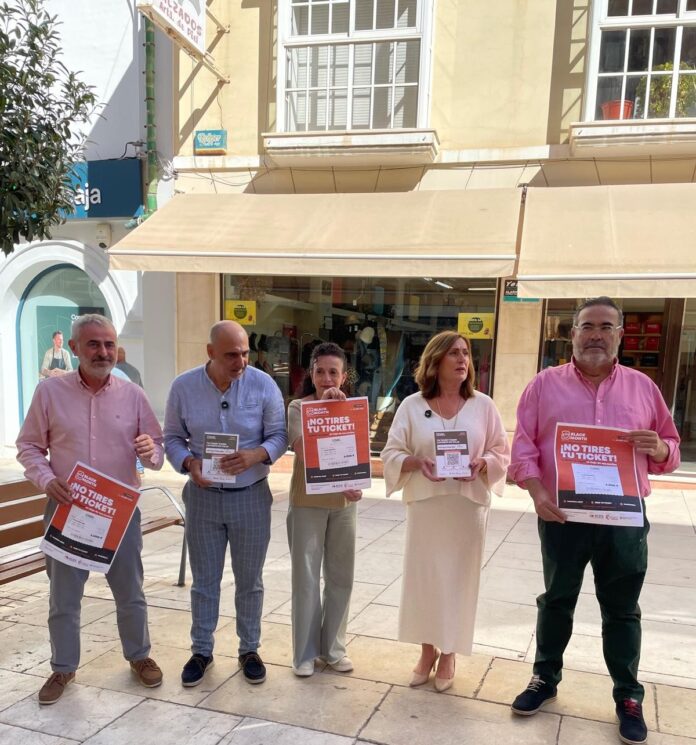 Black Month en Vélez-Málaga: presentación de la segunda edición de la ACEV Presentación del Black Month en Vélez-Málaga con representantes de la ACEV y del Ayuntamiento
