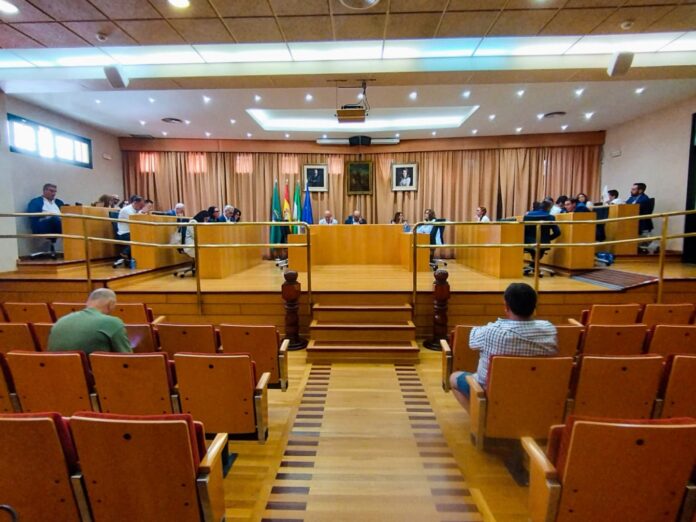 Elección del alcalde de Vélez-Málaga Salón de Plenos del Ayuntamiento, escenario de la elección del alcalde de Vélez-Málaga