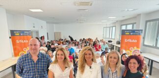 Jornada del programa EnRuta en Nerja con 120 usuarios de la comarca