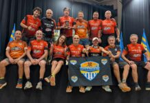 Montañeros de Torre del Mar afrontan 49 km en la Sierra de Grazalema Equipo del Sigfrido Fruit – Playas de Torre del Mar antes de la Travesía Sierra de Grazalema