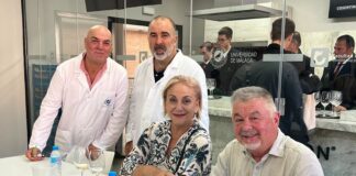 Cata de los vinos sumergidos de la Axarquía en la Facultad de Turismo de la UMA